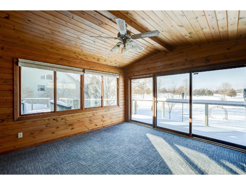 1113 Clubview Dr, Monticello, MN 55362