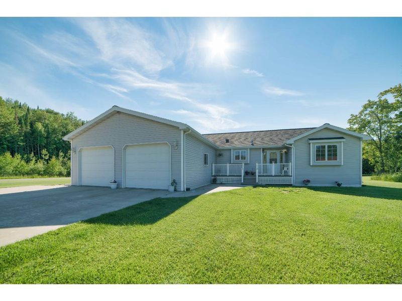 521 16th Ave W, Eveleth, MN 55734