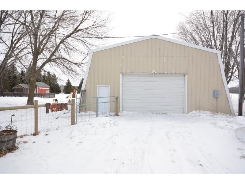 7920 160th St E, Hastings, MN 55033