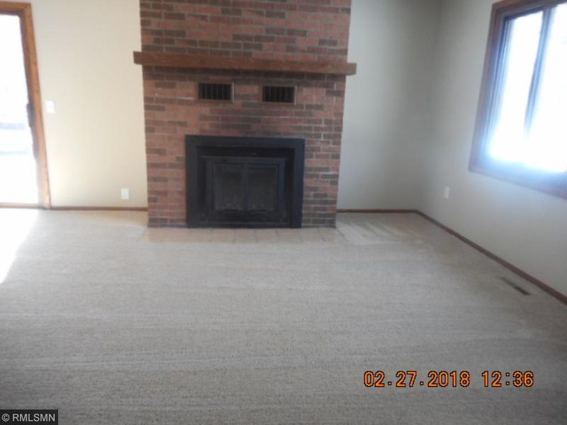 3649 Brookdale Dr N, Brooklyn Park, MN 55443