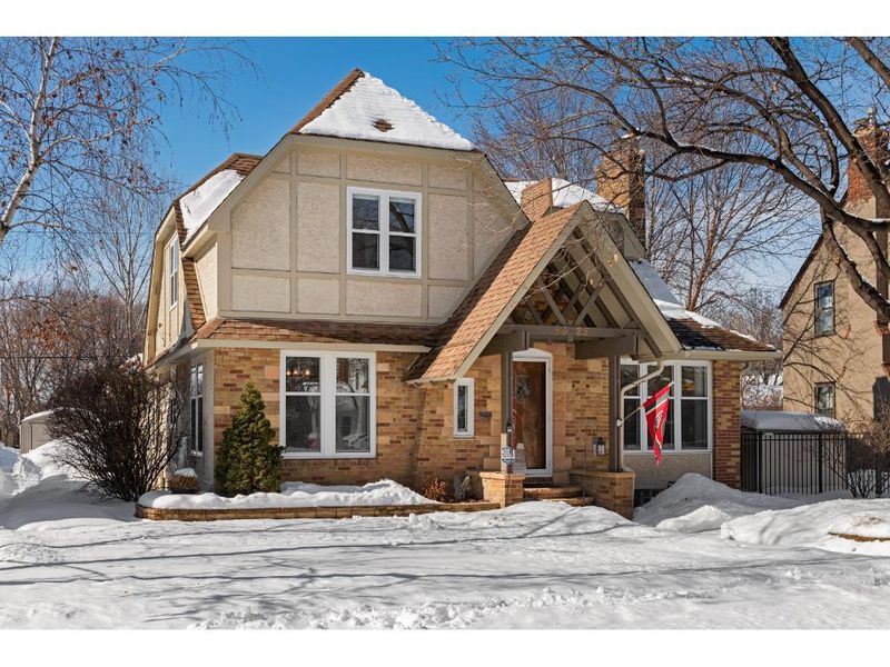 5628 10th Ave S, Minneapolis, MN 55417