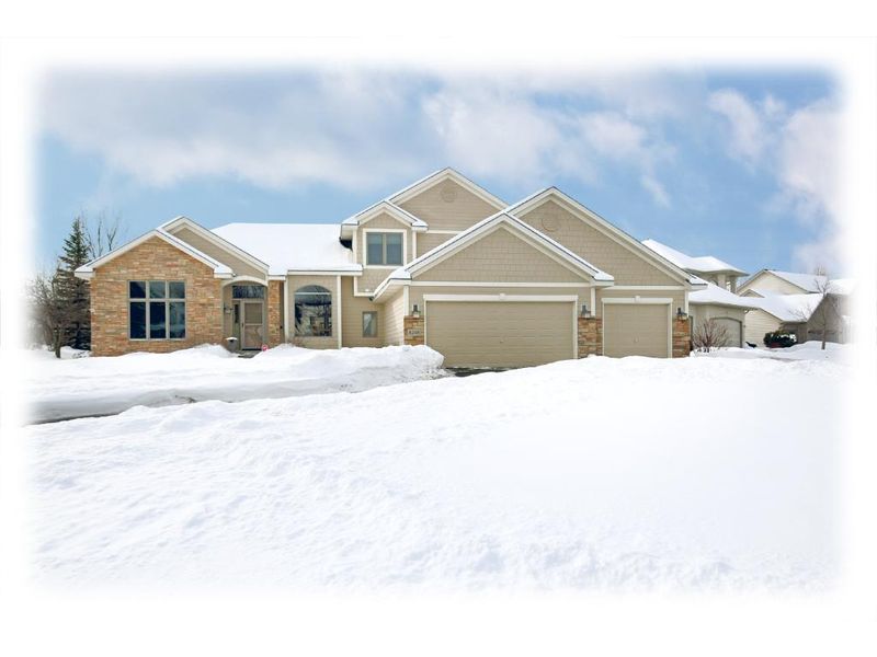 8245 Yuma Way N, Maple Grove, MN 55311
