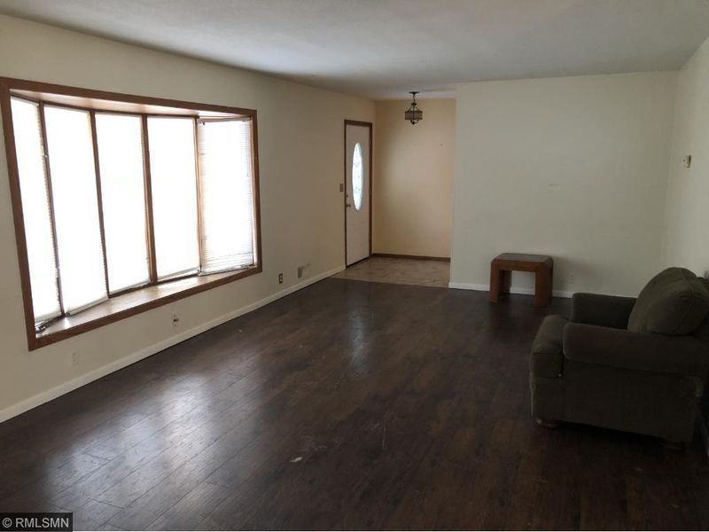 4916 W 114th St, Bloomington, MN 55437