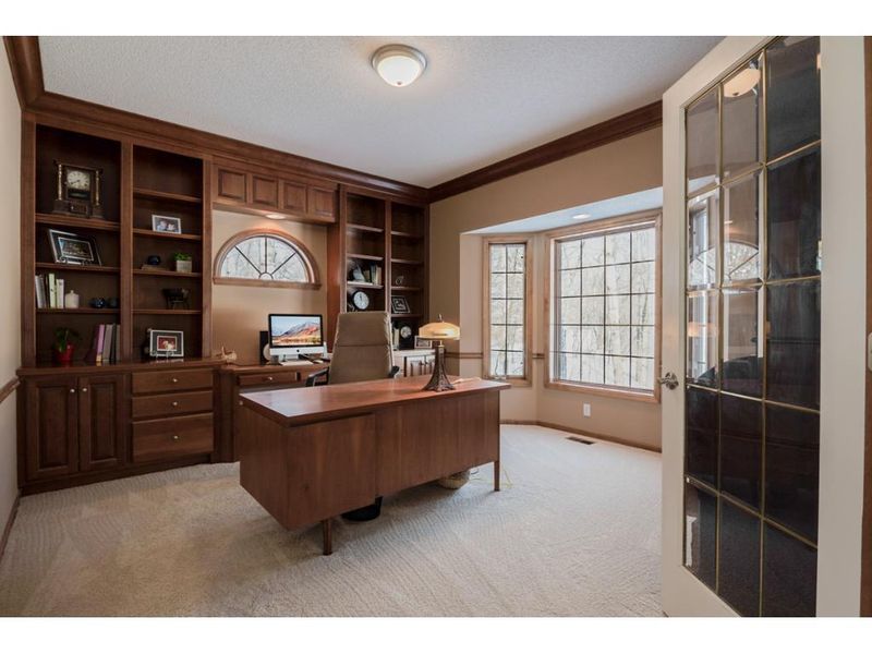 19025 Towering Oaks Trl, Prior Lake, MN 55372