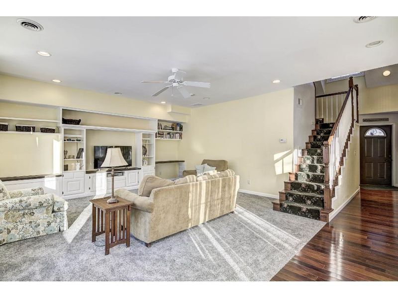 4175 Tower Dr, Eau Claire, WI 54703