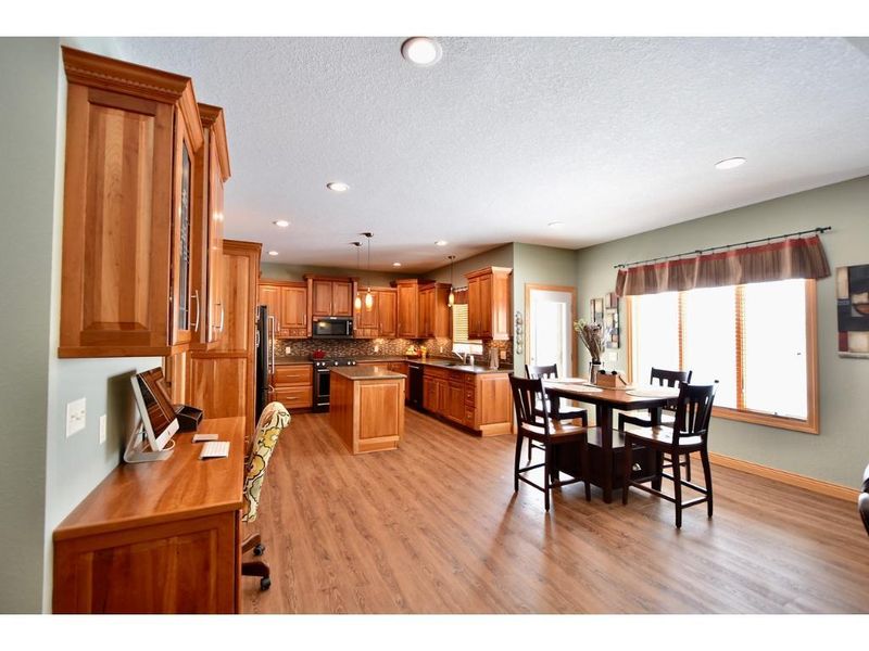 700 Judith Ct, Zumbrota, MN 55992