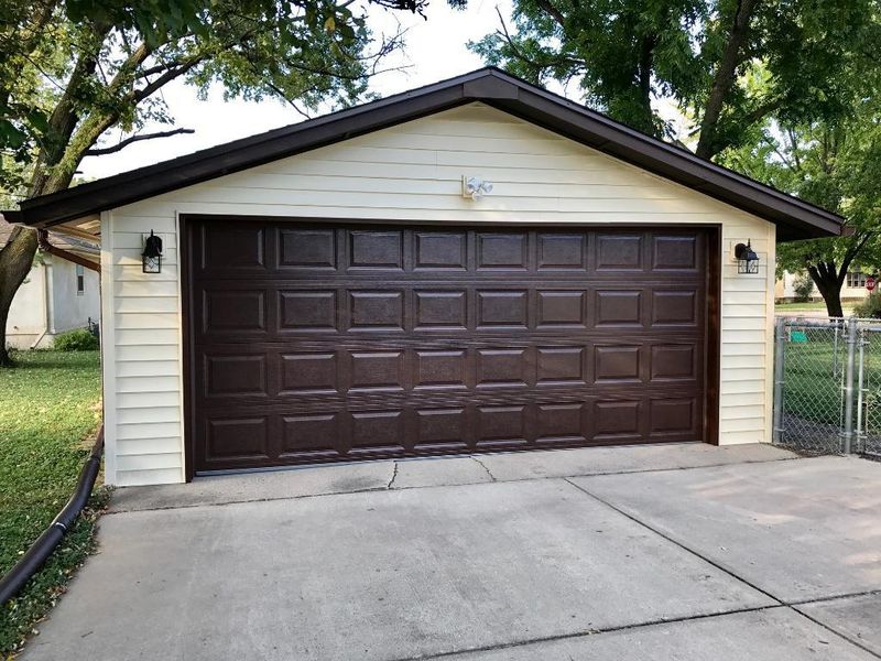 602 Spruce Ave NW, Montgomery, MN 56069