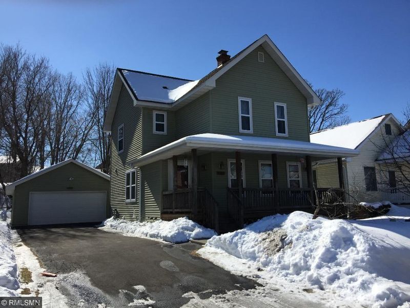 1592 Germain Ldg, Saint Paul, MN 55106