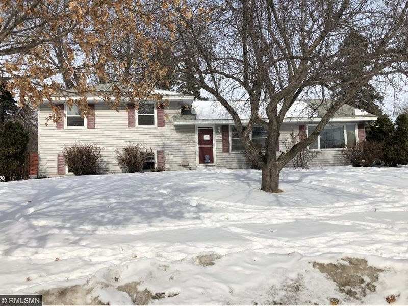 8486 90th St S, Cottage Grove, MN 55016