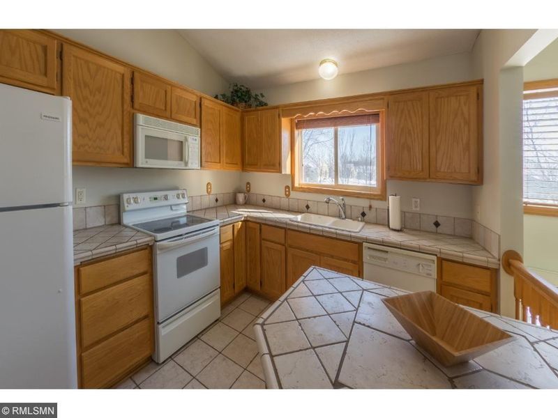 331 Creekside Dr, Buffalo, MN 55313