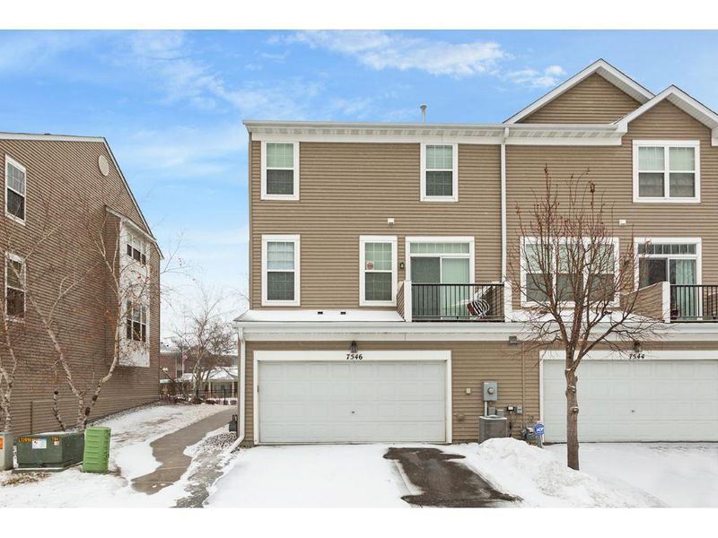 7546 Brunswick Ave N, Brooklyn Park, MN 55443