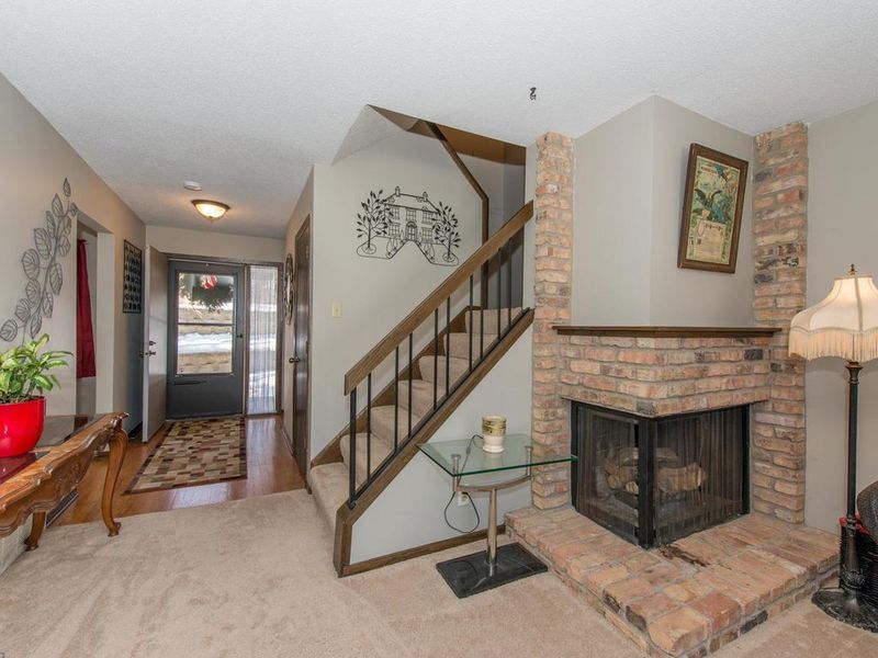 10233 Scarborough Rd, Bloomington, MN 55437