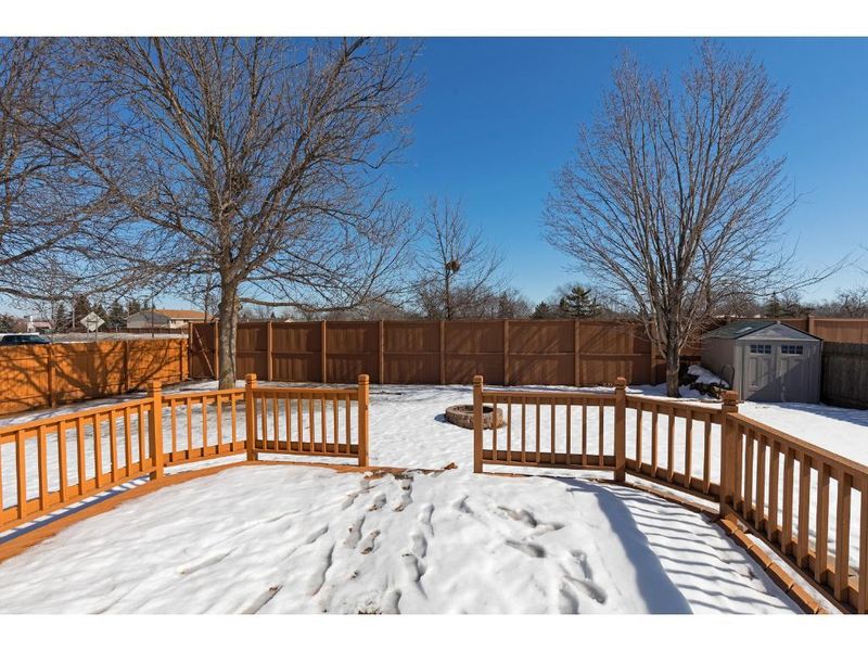 16214 Glen Oaks Rd, Lakeville, MN 55044