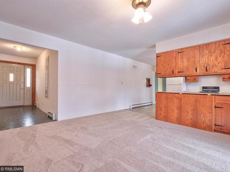 1743 Yankee Doodle Rd, Eagan, MN 55121