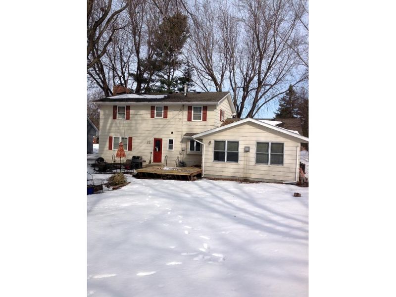 905 Highland Ave, Northfield, MN 55057