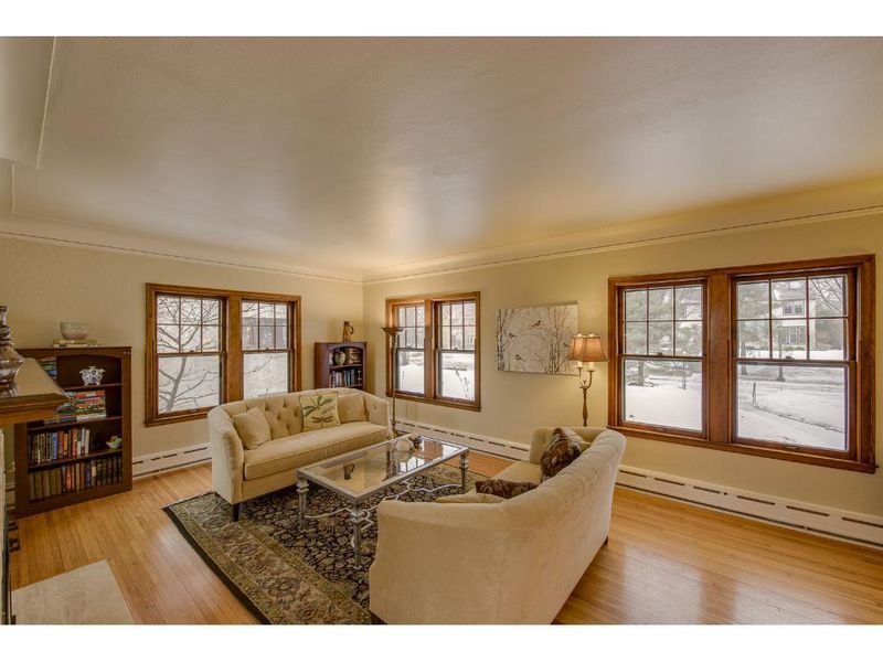 1780 Pinehurst Ave, Saint Paul, MN 55116