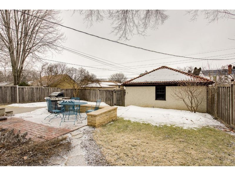 1780 Pinehurst Ave, Saint Paul, MN 55116