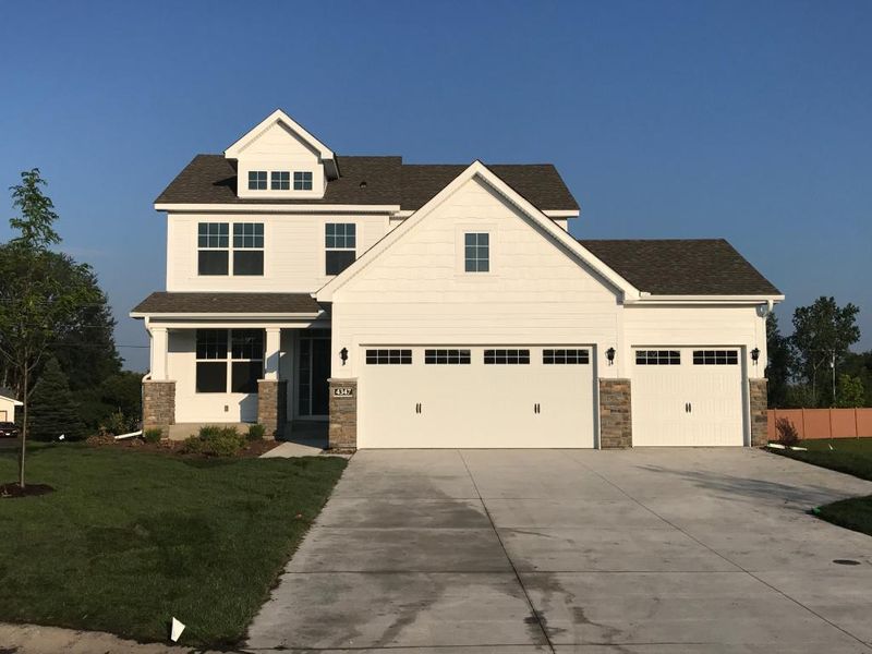 4347 Parkview Cir, Anoka, MN 55303