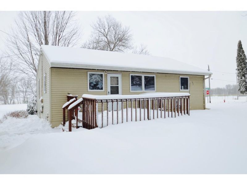150 Main St, Holdingford, MN 56340