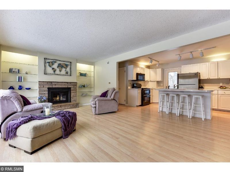 24930 Smithtown Rd, Excelsior, MN 55331