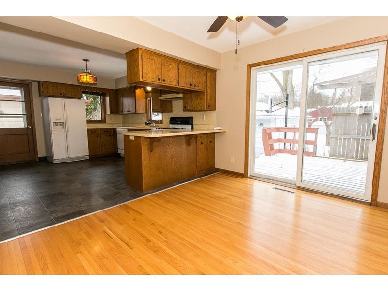 2474 2nd Ave E, North Saint Paul, MN 55109
