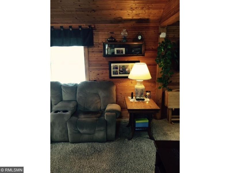 38646 Clover Cir, Hinckley, MN 55037