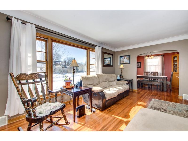 757 Nebraska Ave E, Saint Paul, MN 55106