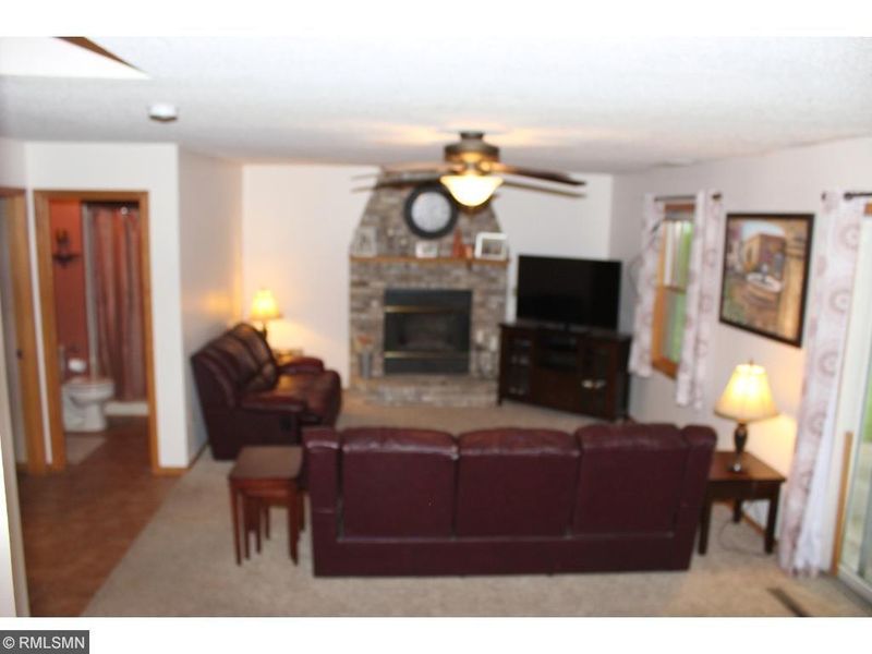 13500 295th St, Lindstrom, MN 55045