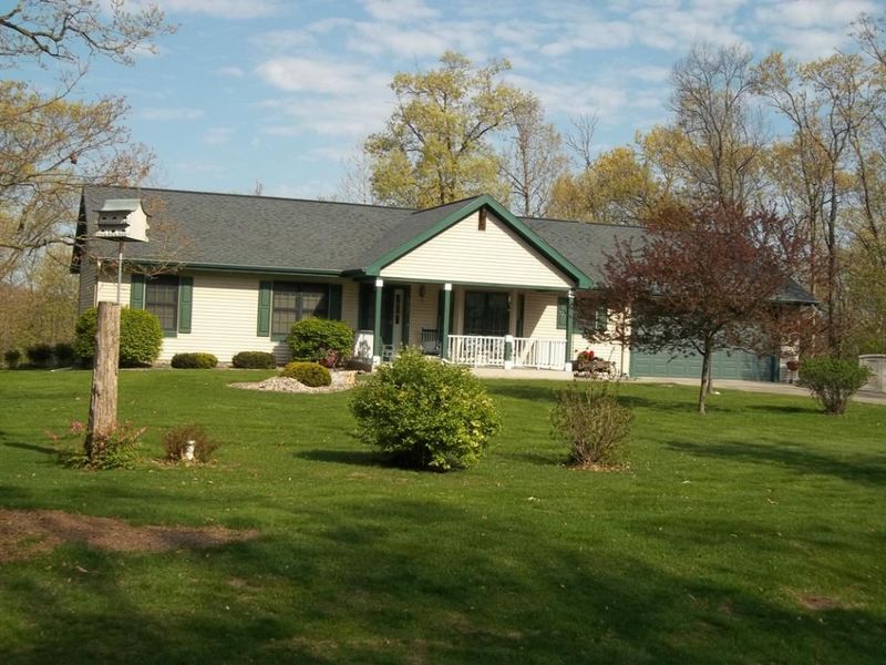 N6303 Joyce Rd, Arkansaw, WI 54721