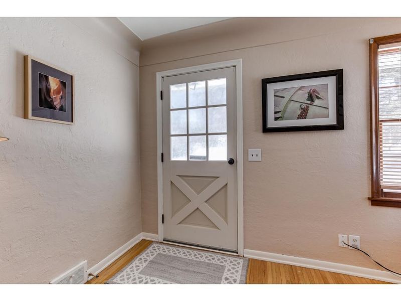 3760 Edgerton St, Vadnais Heights, MN 55127
