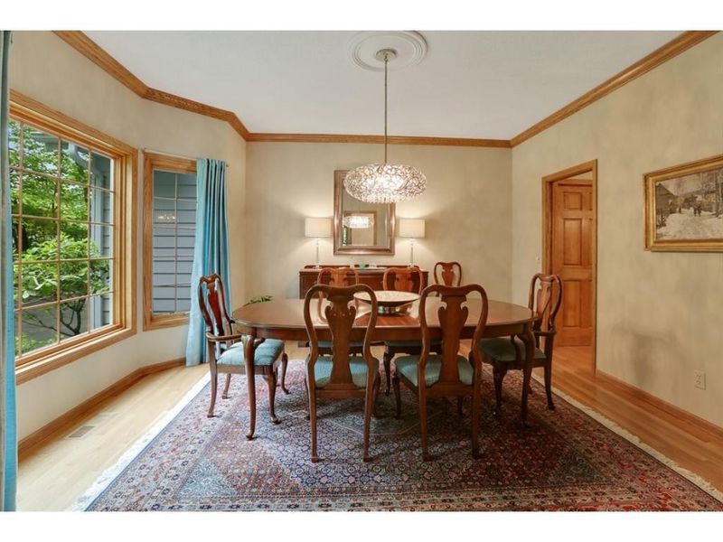 16511 Ashby Ln, Eden Prairie, MN 55346