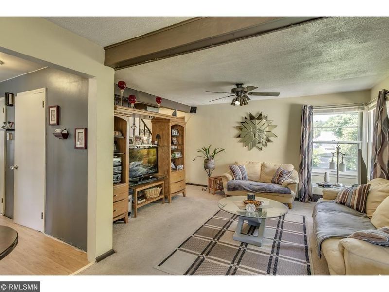 2044 Lacrosse Ave, Saint Paul, MN 55119