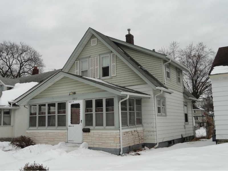 1811 44th Ave N, Minneapolis, MN 55412