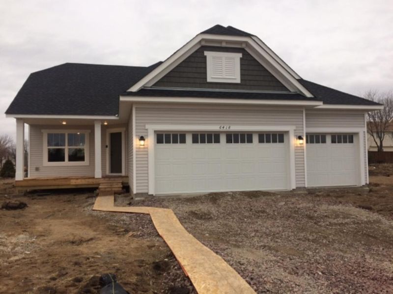 6418 111th Cir, Champlin, MN 55316
