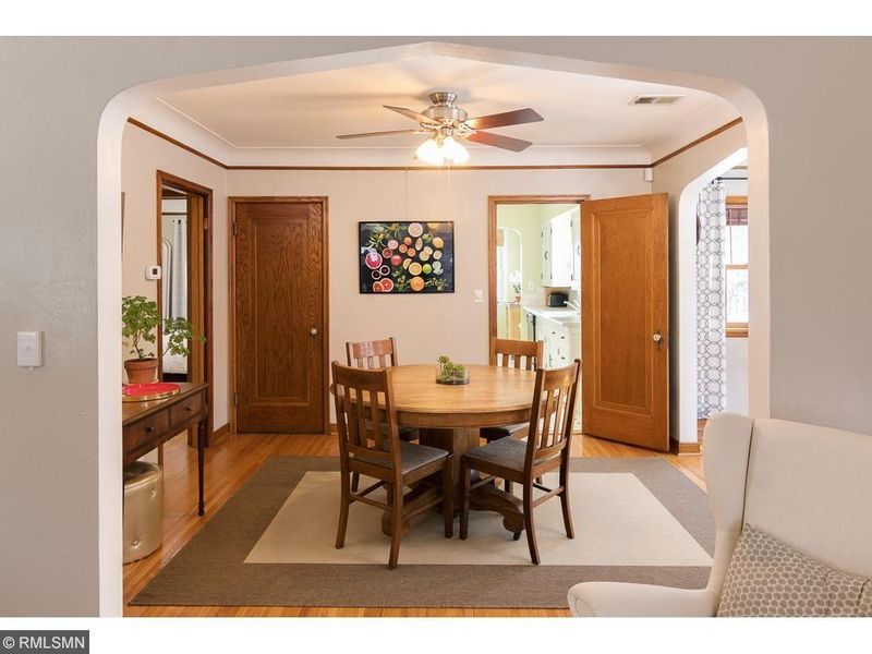 602 Hazel St N, Saint Paul, MN 55119