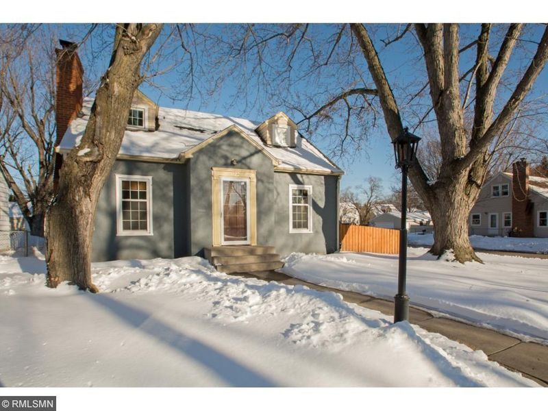 4100 Zenith Ave N, Robbinsdale, MN 55422
