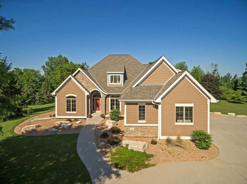 790 Jasmine Ave N, Lake Elmo, MN 55042