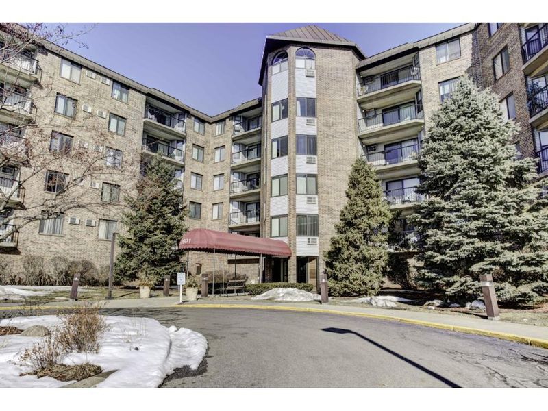 2601 Kenzie Ter #106, Saint Anthony, MN 55418