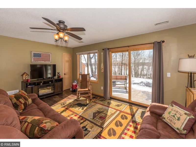 10489 Ossawinnamakee Rd, Pequot Lakes, MN 56472