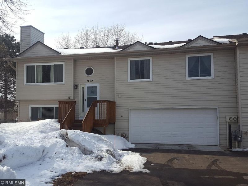 1292 Deercliff Ln, Eagan, MN 55123