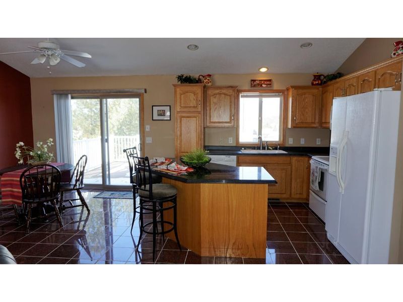 616 6th St NW, Richmond, MN 56368