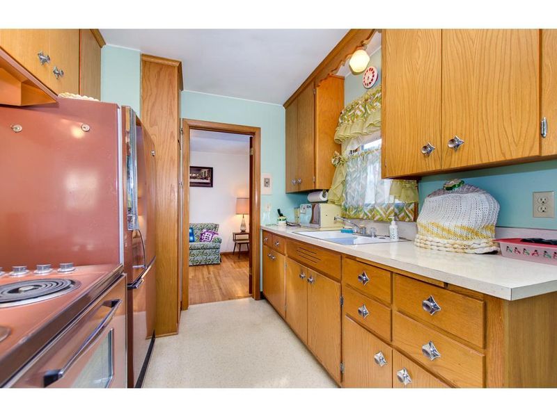 2237 E County Road E, White Bear Lake, MN 55110