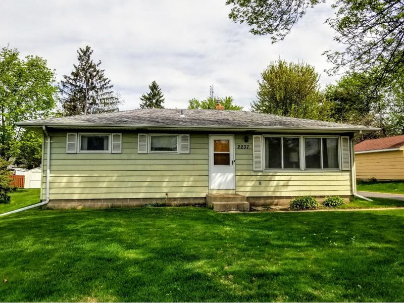 2237 E County Road E, White Bear Lake, MN 55110