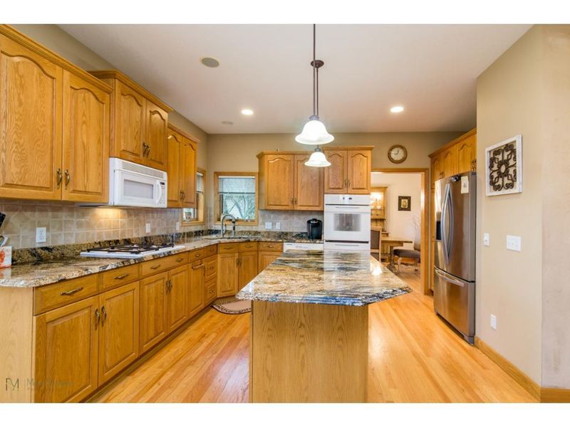 5908 Bradbury Ct, Inver Grove Heights, MN 55076