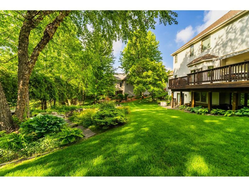 5908 Bradbury Ct, Inver Grove Heights, MN 55076