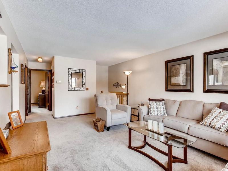 11042 108th Ave N, Maple Grove, MN 55369