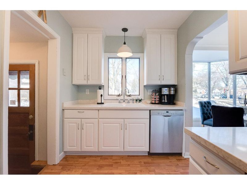 2216 2nd St, White Bear Lake, MN 55110