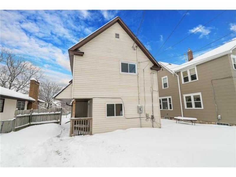 663 Orange Ave E, Saint Paul, MN 55106