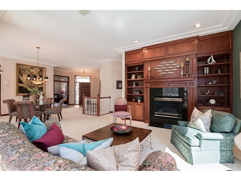 8972 Hunters Way, Apple Valley, MN 55124