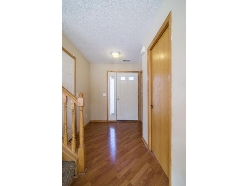 210 Bradbury Cir, Jordan, MN 55352
